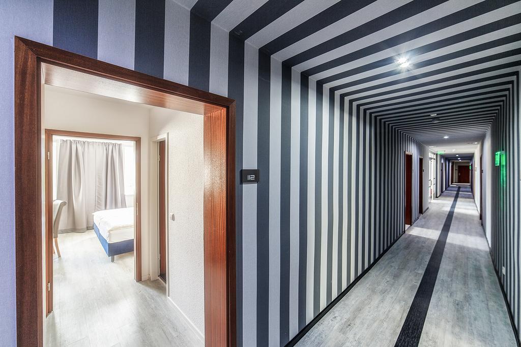 Sl'Otel Budget Bernburg Quarto foto